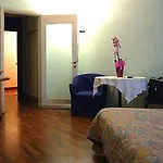 Pola 4*