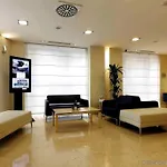 فندق هوليداي إن غاريبالدي ستيشن 4*