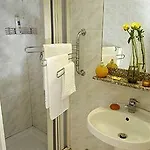 Arco 2* ميلان