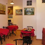 Arco فندق