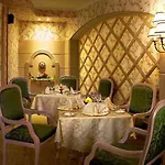 Capitol Hotel 4*