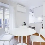 Easyhomes - Spiga 아파트