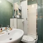 فندق Fiorella 3*