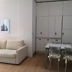 Fifty Eight Center * מילאנו