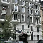 Lhp拿破仑酒店 4*