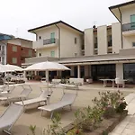מלון Vienna 3*