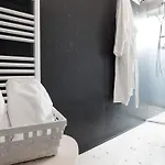 مكان تخييم Ecosuite &