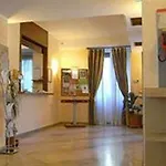 Ih Argonne Park Aparthotel 3*