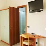Eden Hotell 2*