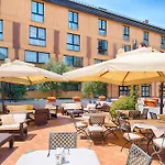 Leonardo Center 4*