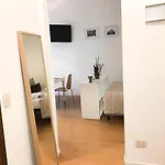 Center White Milan