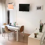 Apartment Center White Milan