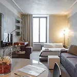 Royal - Centro Apartment Milan