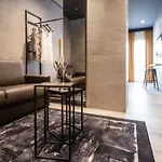 J24 فندق ميلان