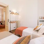 Design Ampio E Luminoso בית הארחה *