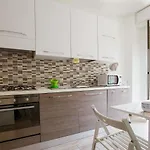 Lorenteggio Apartament