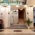 فندق Jr Bocconi