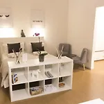 Apartment Center White Milan