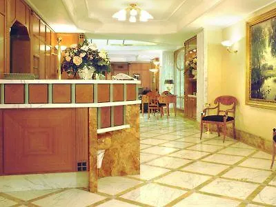 卡皮托尔米兰酒店 酒店