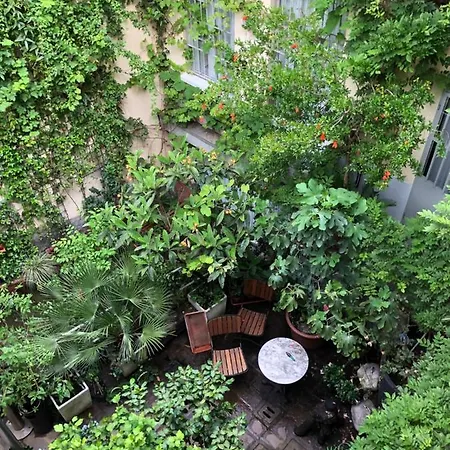 イゾラ リベラ ゲストハウス 4*