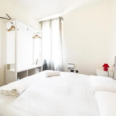 Guesthost - Affori Cosy * Milan