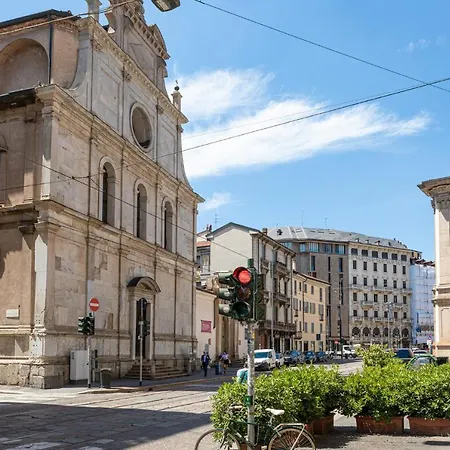 Daire Beplace In Magenta *