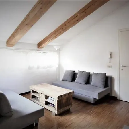 Dhomes - And ميلان