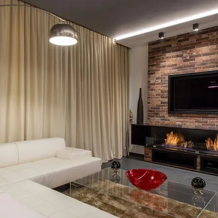 Vivilo With Private Pool-foresteria Apartment