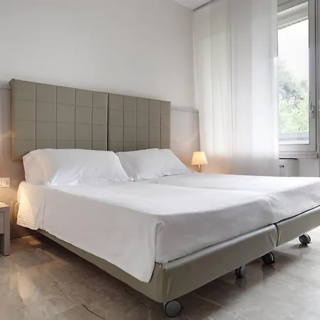 Contempora - Elvezia Park - 1bed, 1bath Overlooking The Park - E22 Milán
