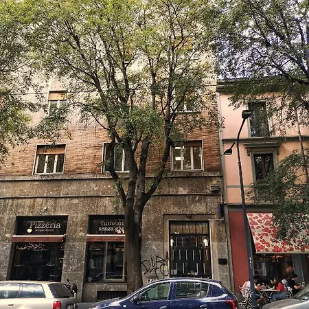 Laura's * Milan