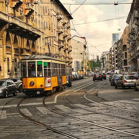 Laura's * Milan
