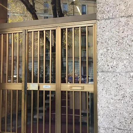 לינה וארוחת בוקר Joo's Flat 3*