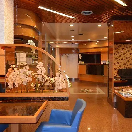 丽都酒店 3*