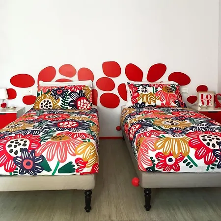 Rosso A Milano, Vicino Allo Ieo Apartment