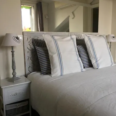 Pied A Terre With Terrazza In Center Apartment Mailand
