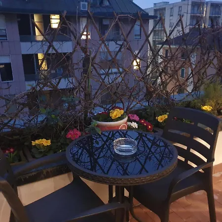 The Boheme Vintage Junior ---- Cozy & Quiet & Comfortable With Private Bathroom & Fully Equipped Kitchenette & Cozy Balcony - Lift To 4th Floor - Metro' -green Subway Porta Genova Aparthotel 2*