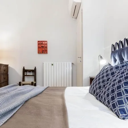 Joivy For 6 With Big Terrace In Centro Storico Mediolan