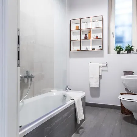 Joivy For 6 With Big Terrace In Centro Storico Apartment