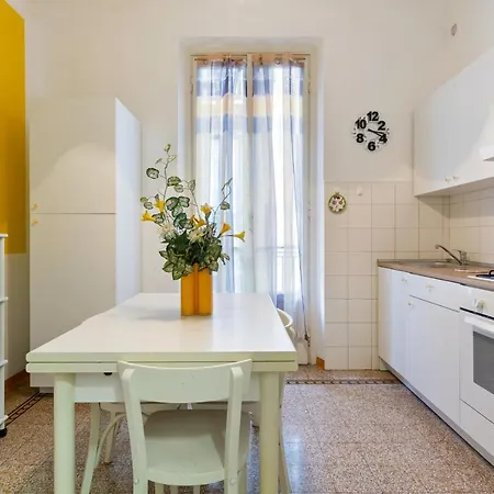 Guesthost - Loreto Courtyard *