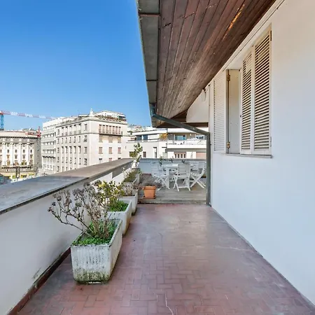 Terrace Penthouse With Duomo View Milan