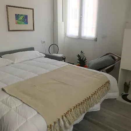 Studio 18