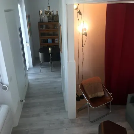 Studio 18