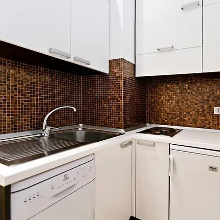 Downtown - The Flat شقة ميلان