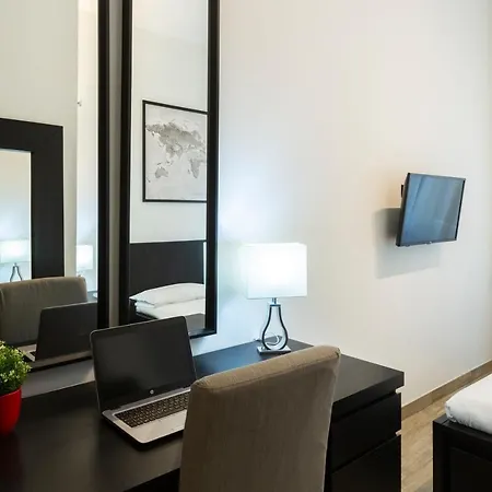 Yellow Line * Milaan