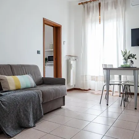 The Rent - Modern Two Bedroom In * 밀라노