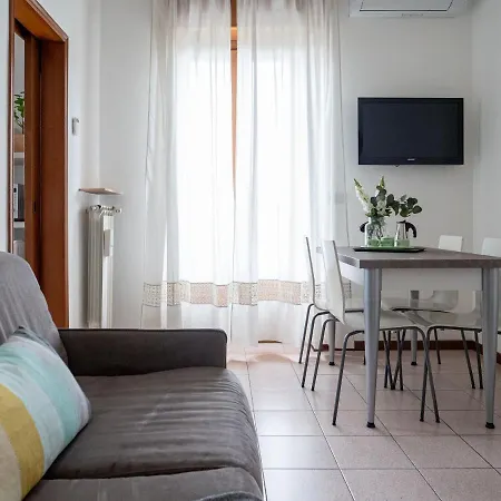 아파트 The Rent - Modern Two Bedroom In 밀라노