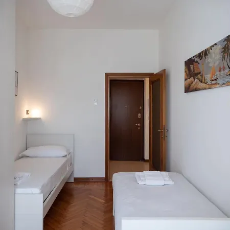 The Rent - Modern Two Bedroom In 아파트 밀라노