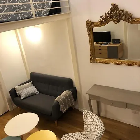 Savoia 19 * ميلان