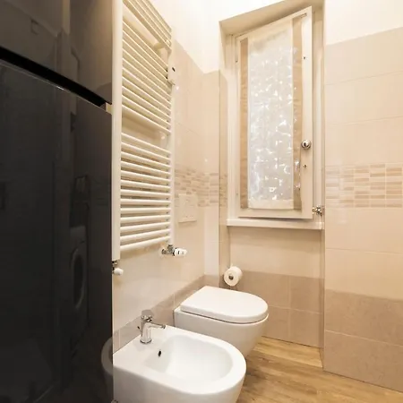 Guesthost - Lovely Near Piazza Firenze! Mailand