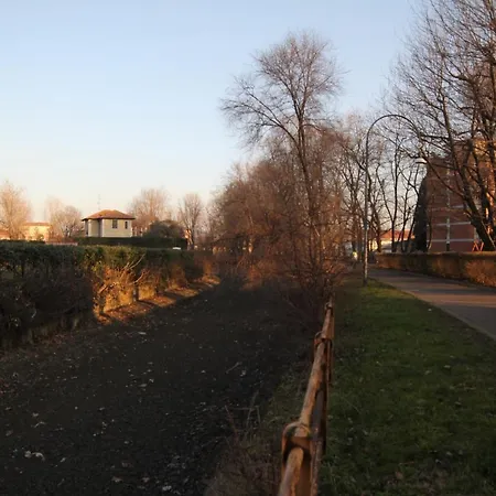 Milano: Accogliente In Zona Comoda *